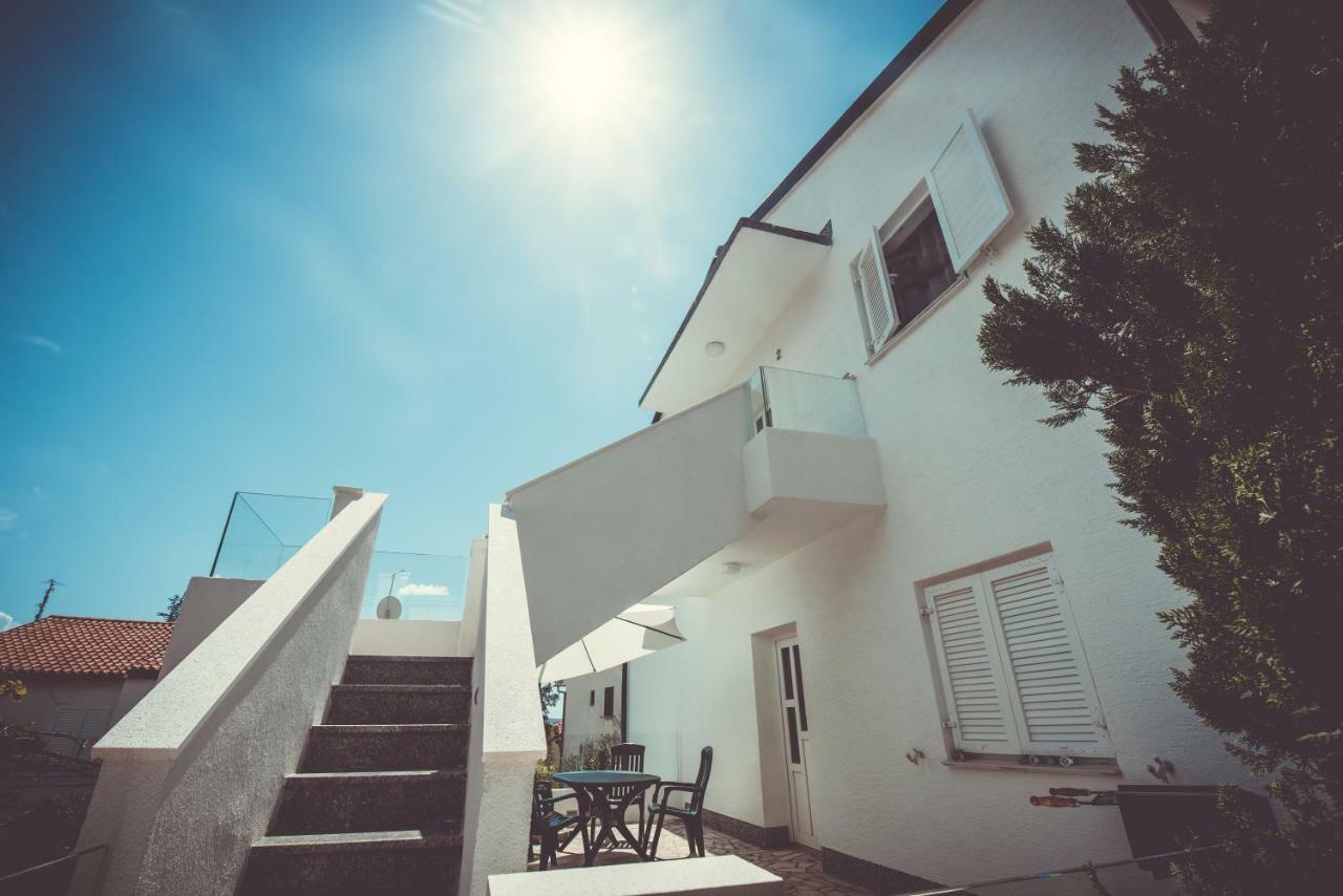 Cornus Vallis Apartment Krk Town Exterior photo